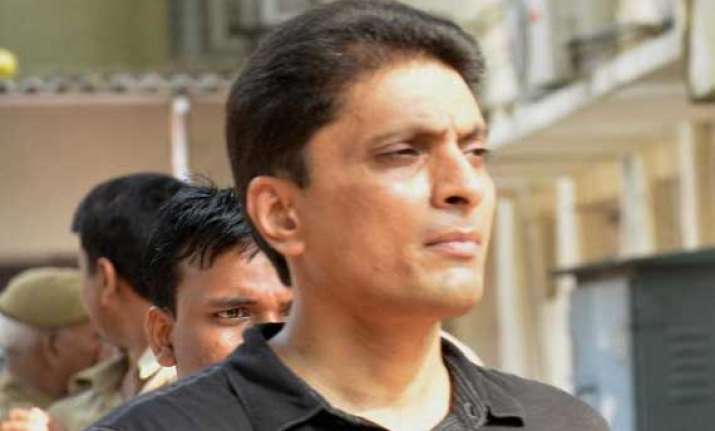2g court says shahid balwa deserves to be taken in custody
