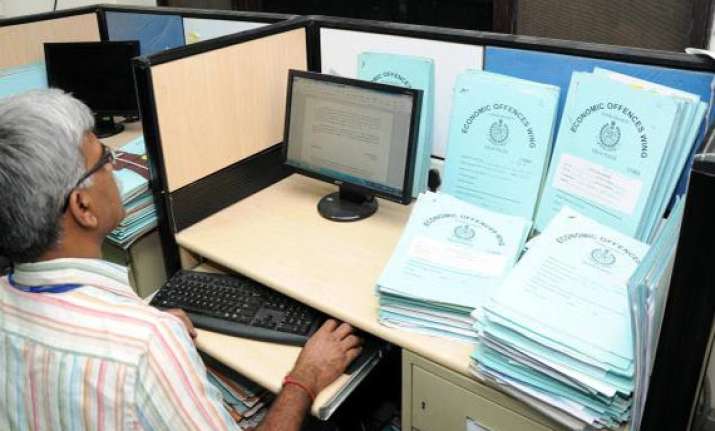4 held for selling fake electrical equipments