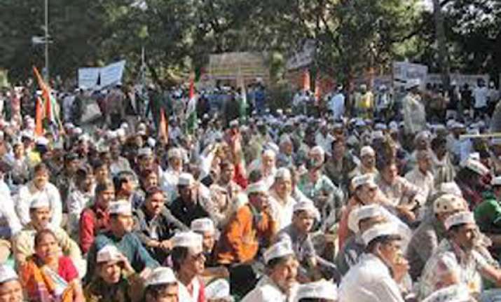 aap candidate satyendra jain held in delhi for inciting mob