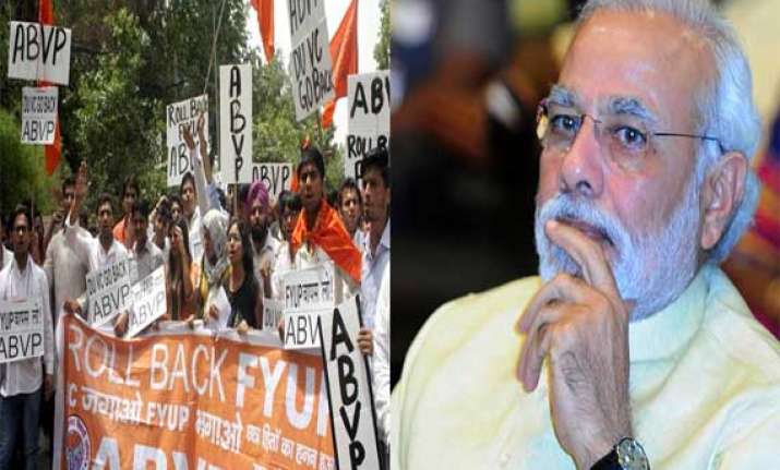 abvp delegation meets pm discusses ugc du deadlock