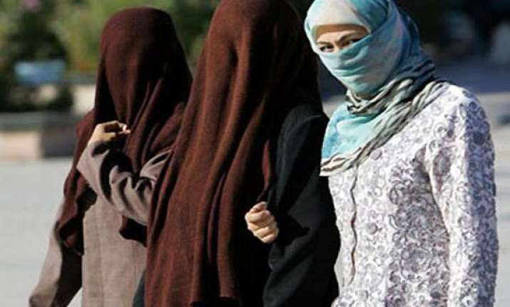 amu withdraws dress code order