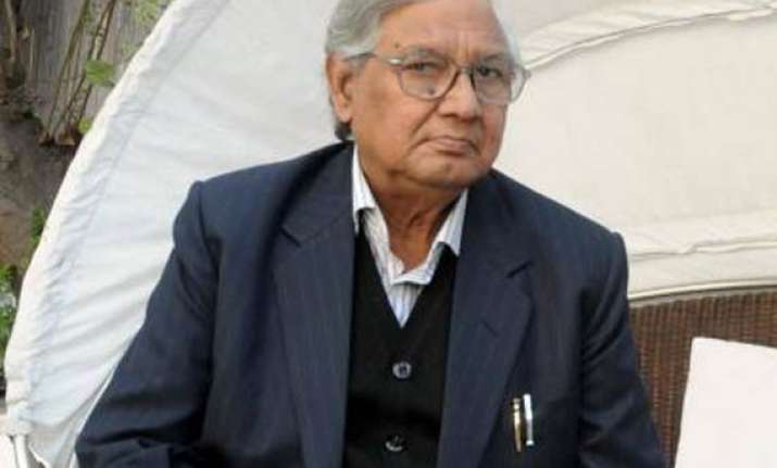 amu alumni confers lifetime award on poet shaharyar