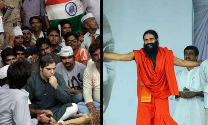 a mix at ramlila civil judge aruna roy varun gandhi ramdev