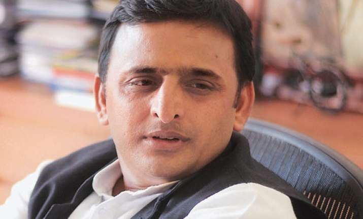 akhilesh yadav blames centre for power crisis in up