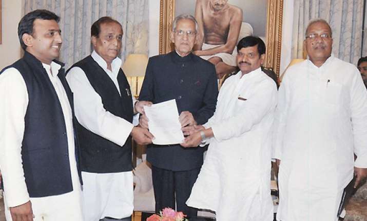 akhilesh yadav to be new up cm