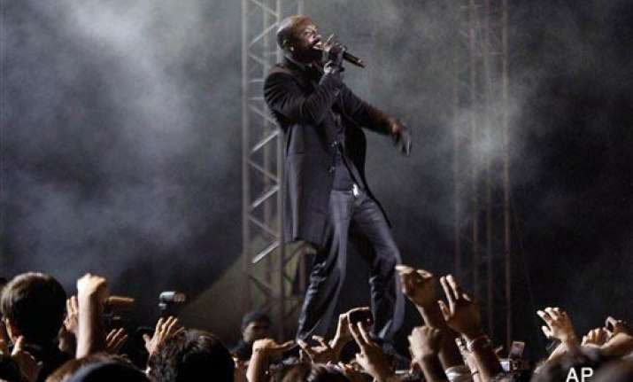 akon unleashes his magic in bangalore