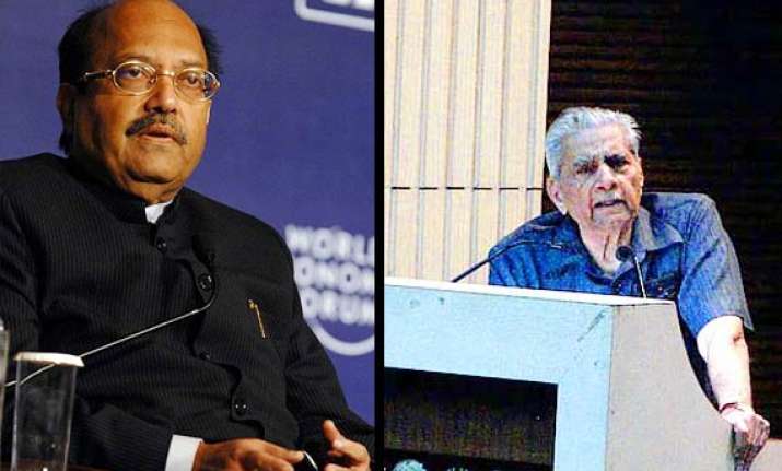 amar singh files police complaint against bhushans