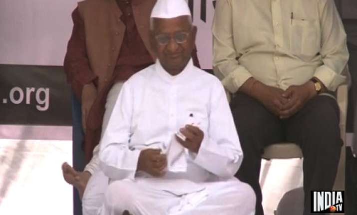 anna concludes fast attacks govt over jan lokpal bill