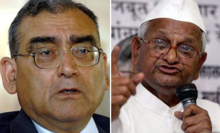 anna hazare lacks scientific ideas to tackle corruption