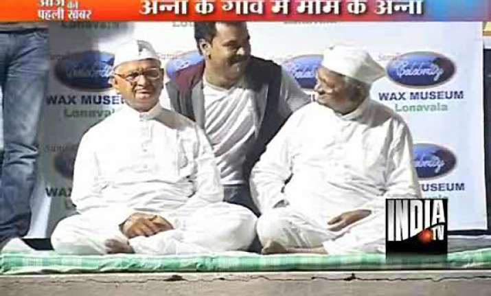 anna s wax statue unveiled in ralegan siddhi