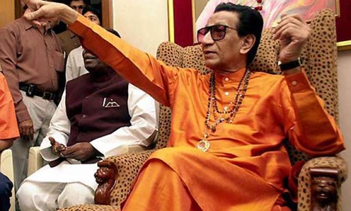 anti marathi remarks thackeray warns of anti kannada