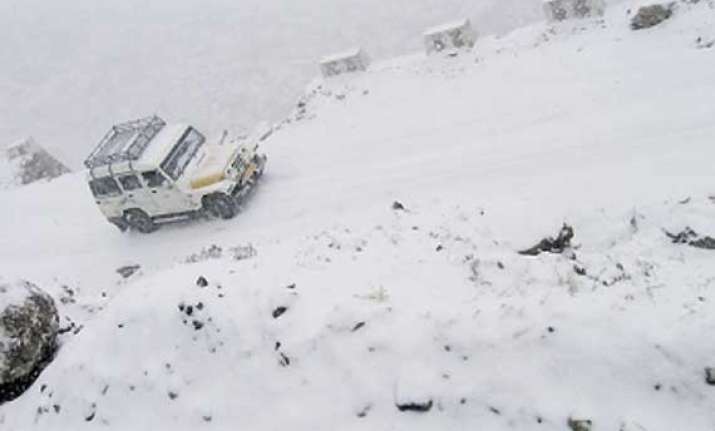 army jawans rescue 584 tourists stranded in sikkim s