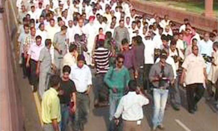 bjp mlas paraded before president bhardwaj defends decision