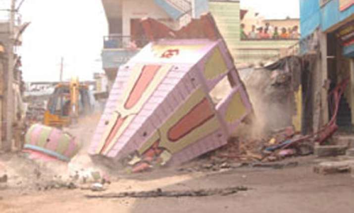 bjp leaders meet pak envoy protest karachi hindu temple