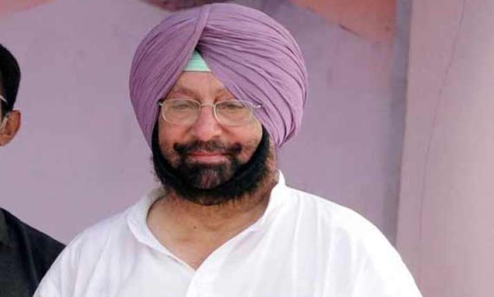 badal is undermining principle of federalism amarinder singh