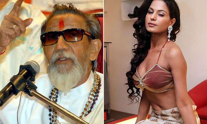 bal thackeray says send back veena malik to pakistan