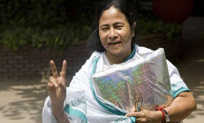 bengal passes ordinance for reclaiming 400 acres at singur