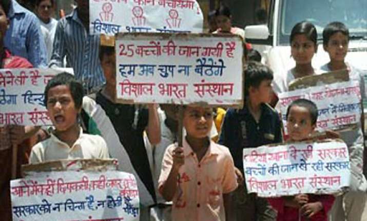 bihar mid day meal three lakh teachers to boycott the scheme