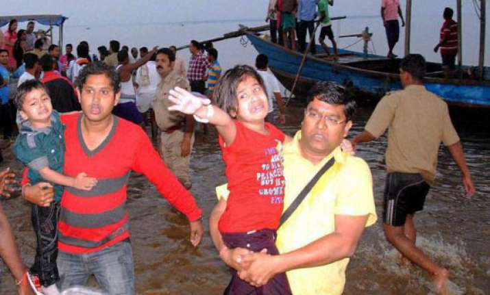 boatman arrested hc takes cognizance of hirakud boat tragedy