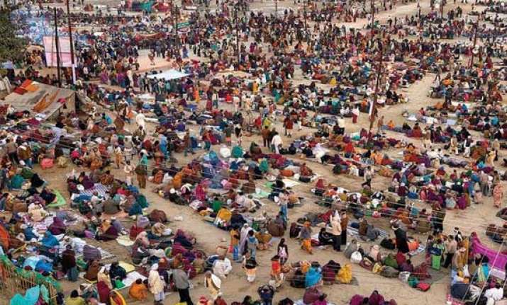 cag slams up government for mismanagement at maha kumbh mela