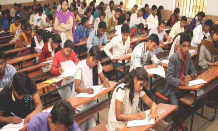 cat 2014 students to get 30 minutes more to attempt
