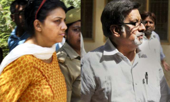 cbi opposes talwar s plea for original fingerprint records