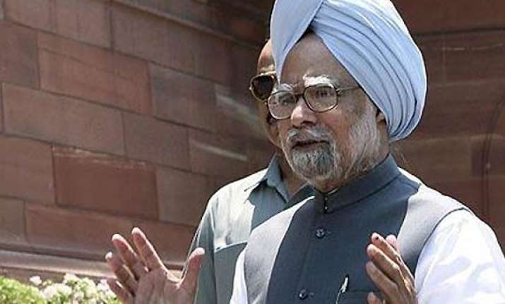 cwg scam pm sets up gom to examine shunglu committee
