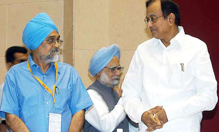 cabinet allows uidai to enrol 40 crore more