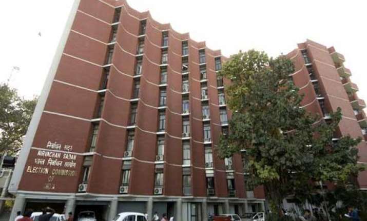 candidates must mention foreign bank accounts in affidavit