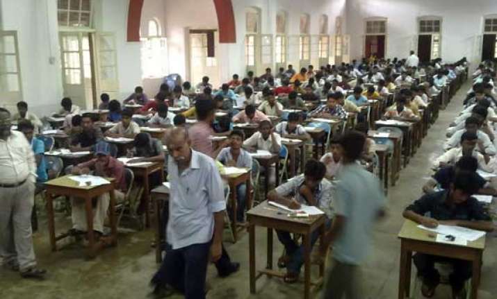 candidates unsuccessful in up pcs prelims allowed in main