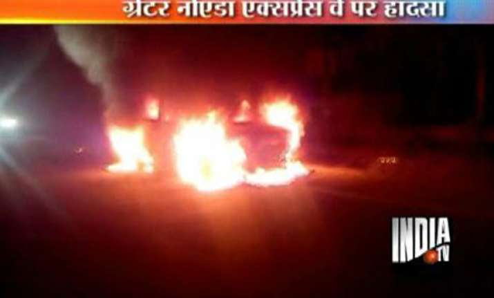 speeding car gutted on greater noida expressway