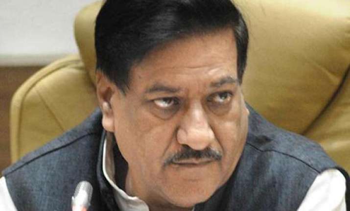 chavan invites investments from china