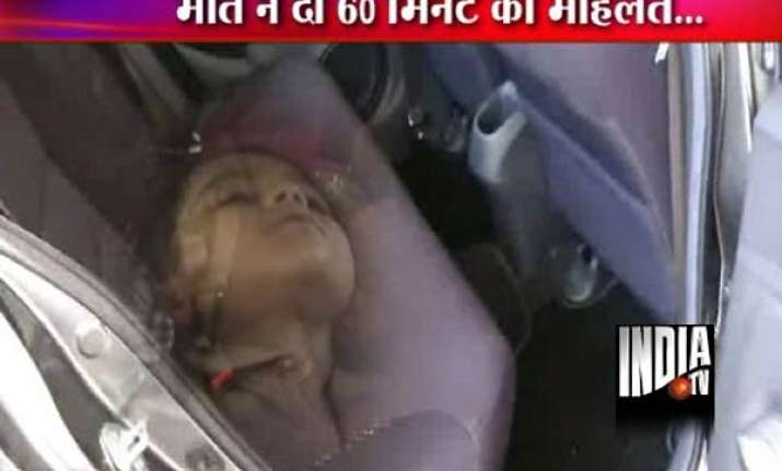 child sleeping inside honda city car dies of asphyxia
