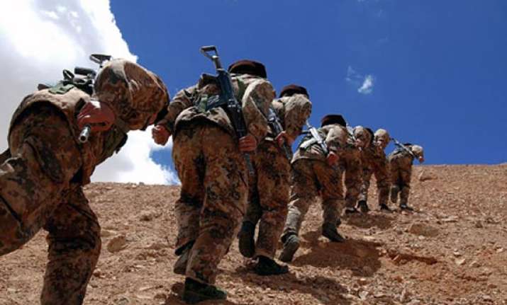 chinese troops came 2 km close to indian posts in ladakh