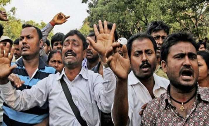 chit fund company agent commits suicide in bengal