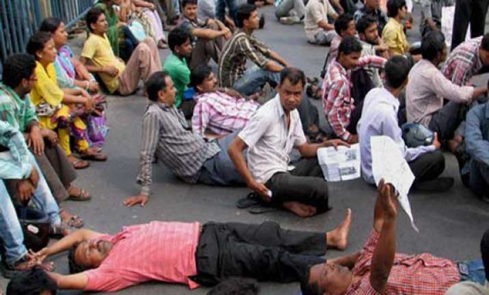 chit fund investors stage protest in odisha