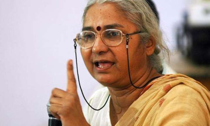civil liberty group moves ec against medha patkar