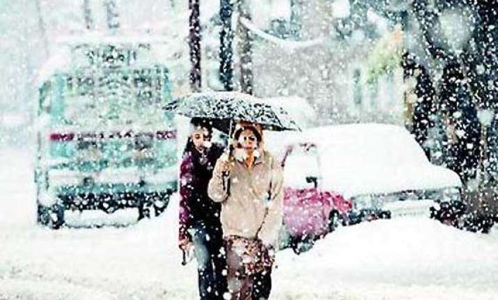 cold conditions continue unabated in kashmir