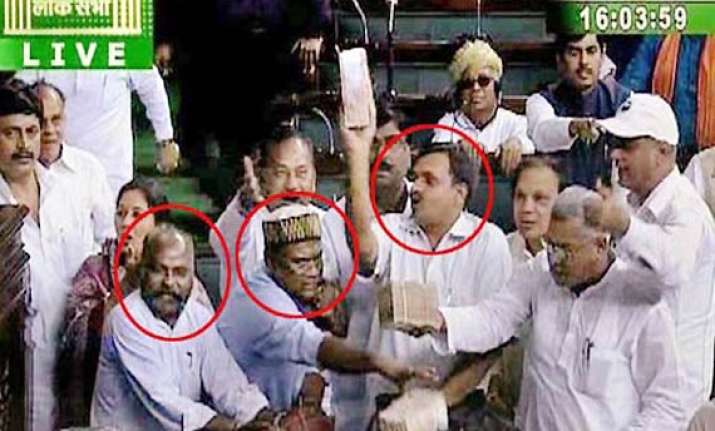 cong sp get virtual clean chit in cash for vote scam