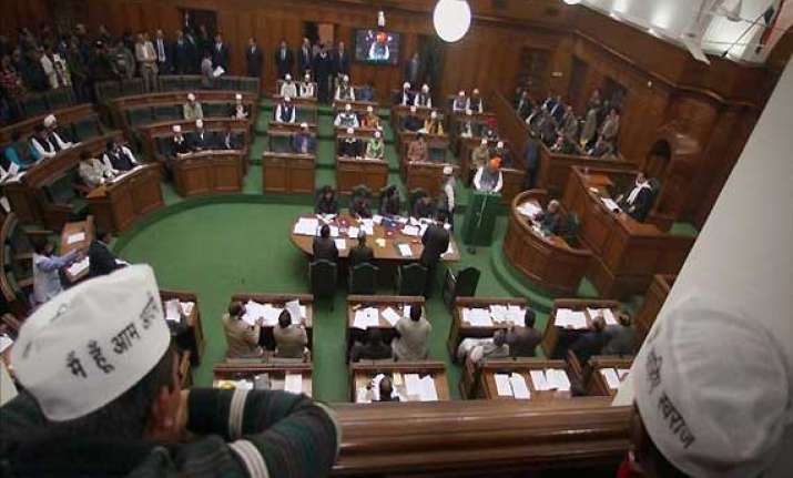 congress bjp oppose aap s hasty move to push jan lokpal bill