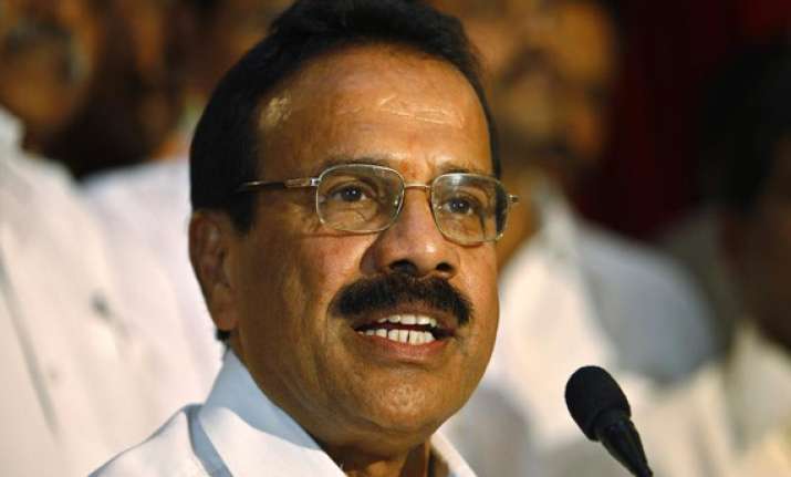 congress demands karnataka cm s resignation over porngate