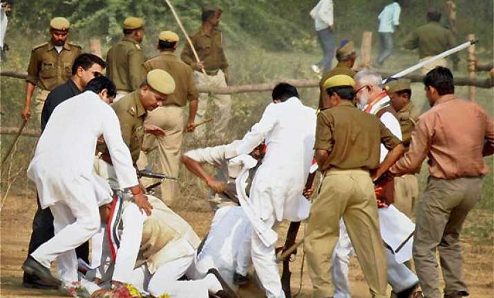 congress describes fir against ministers as example of