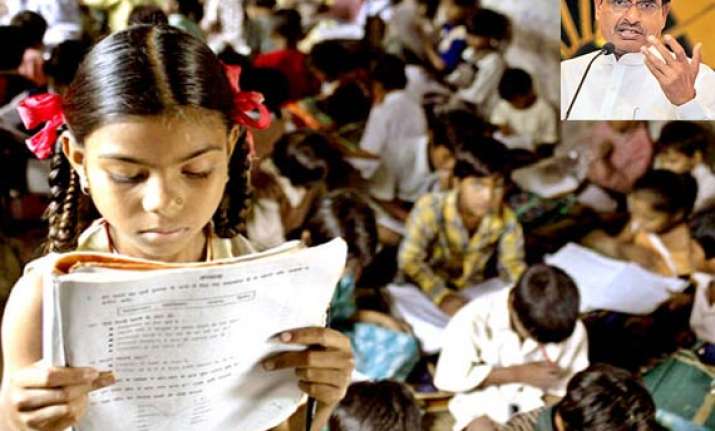 congress opposes mp govt move for teaching gita in schools