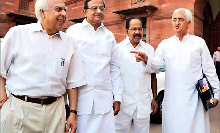 constitutional lokpal gets cabinet clearance