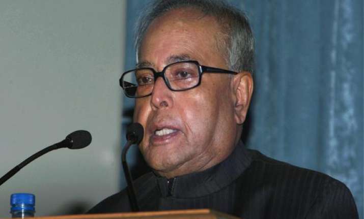 consultations on telangana to end on monday pranab