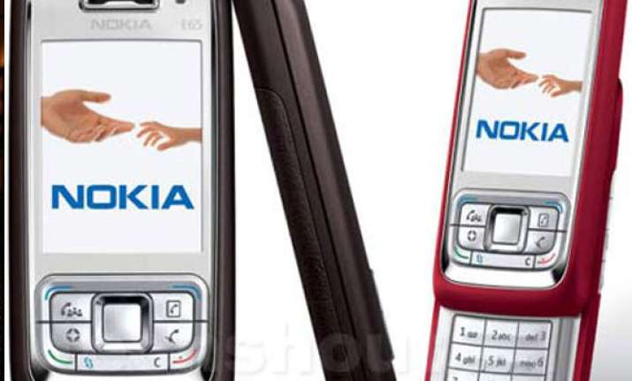 consumer forum orders nokia to pay consumer rs 21 000