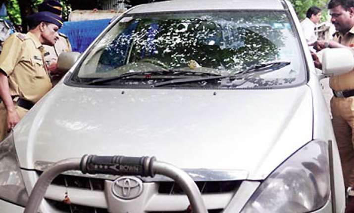 cops stop car with rs 1.68cr cash owner was headed to