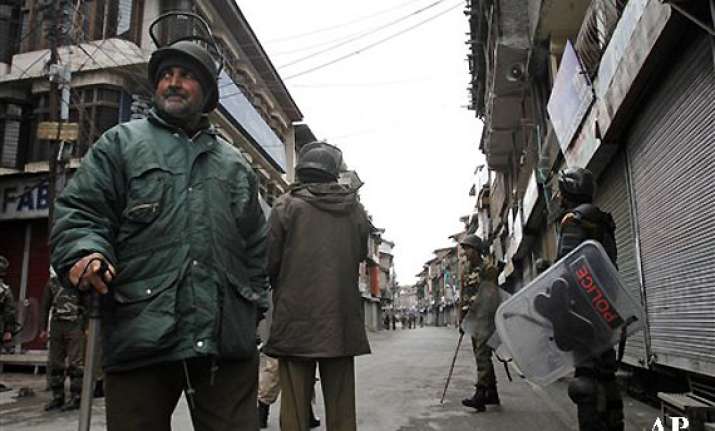curfew imposed in parts of kashmir