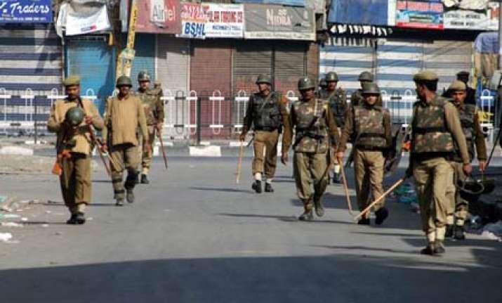 curfew continues in dhanbad death toll 4