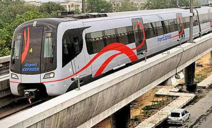 airport metro fares slashed new delhi station to airport in